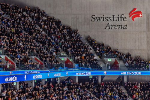 Fassadenlogo Swiss Life Arena
